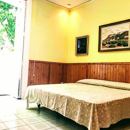Hostal Marques De Campo Dénia Eksteriør billede